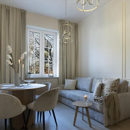 Elite Aura Old Town Apartament *